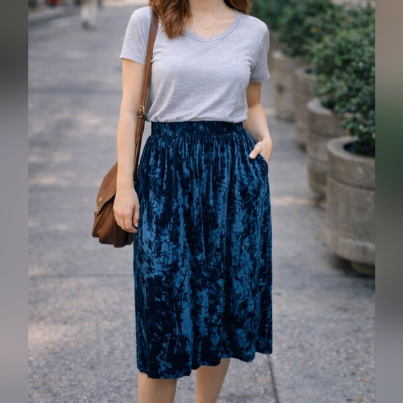 Bill Blass Made in USA Velvet Skirt Sz 10 NWOT - Picture 2 of 10